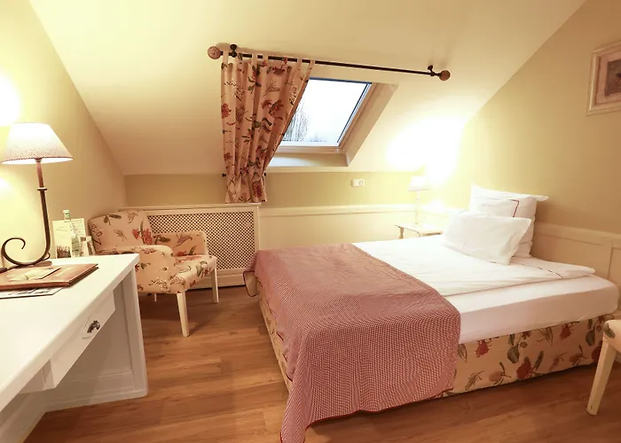 贝勒索斯伽藤酒店 4*