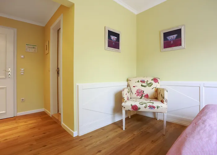 贝勒索斯伽藤酒店 4* 特里尔